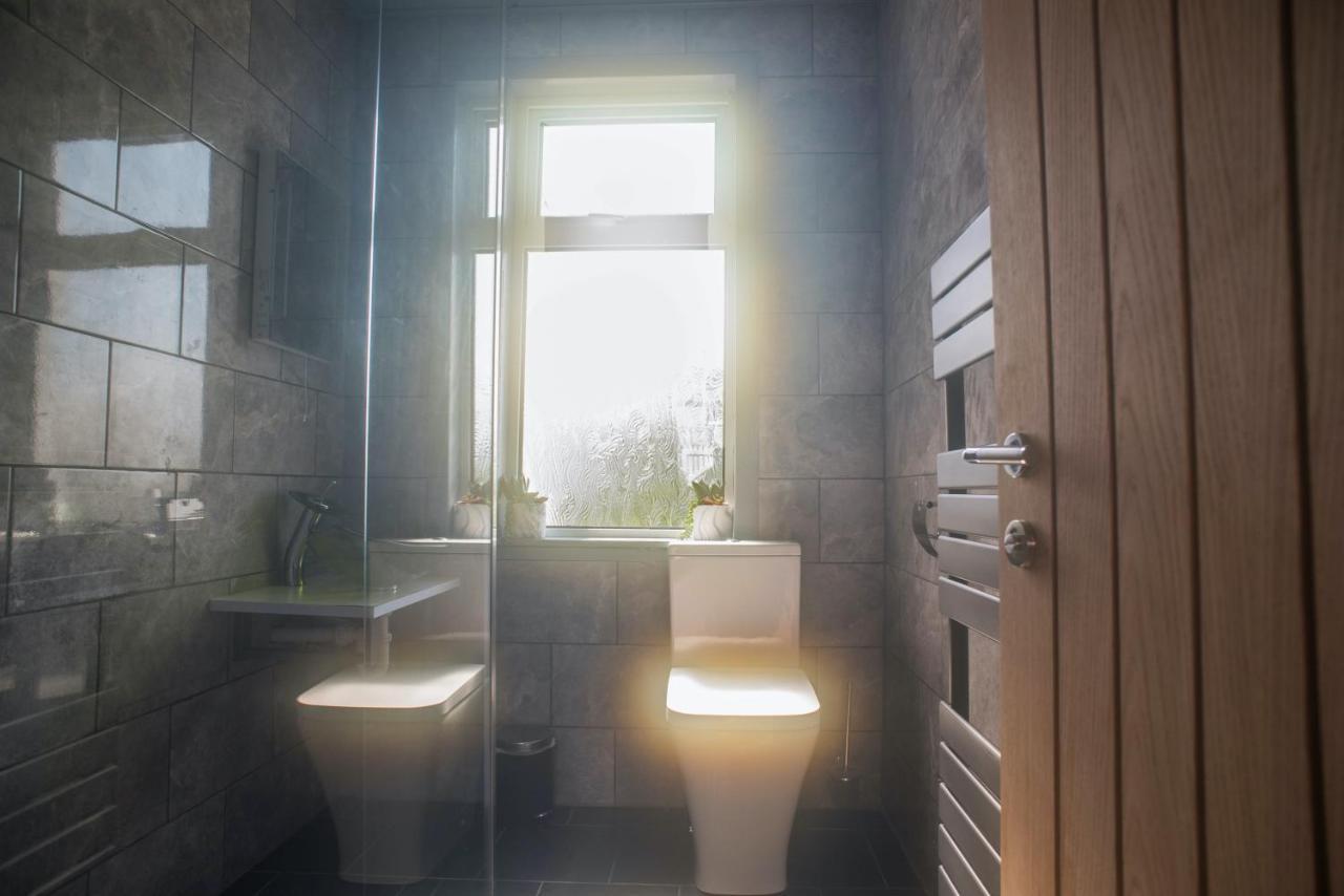 Luxury Super Central Cottage With A Hot Tub/ Gym بورتري المظهر الخارجي الصورة