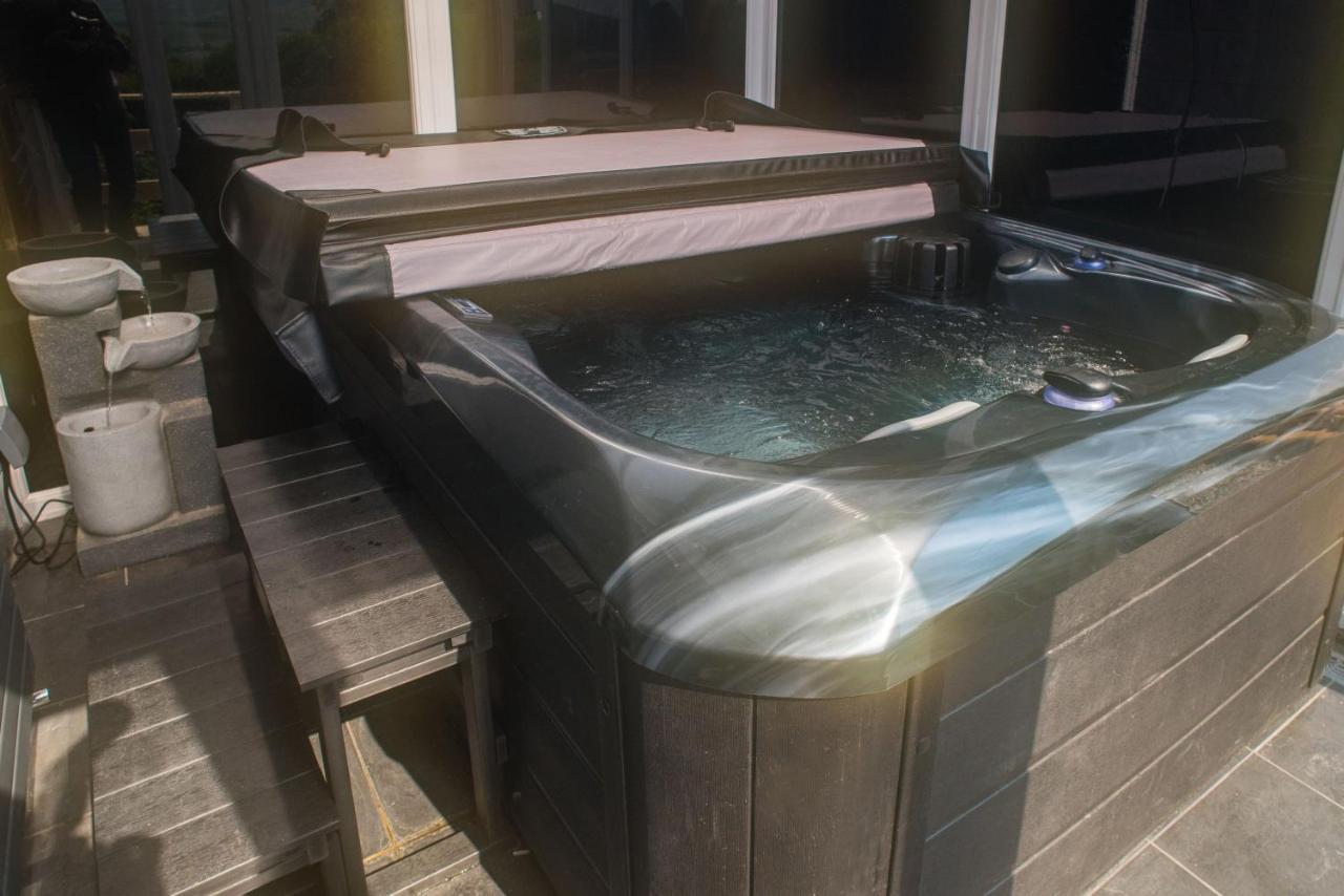 Luxury Super Central Cottage With A Hot Tub/ Gym بورتري المظهر الخارجي الصورة